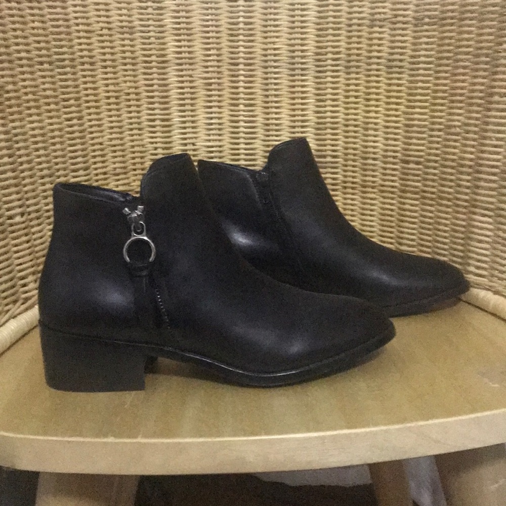 Steve Madden ankle booties